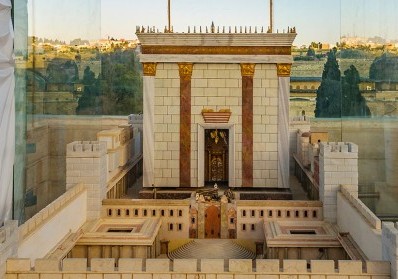 Understanding the Symbolism Within Solomon’s Temple blog image